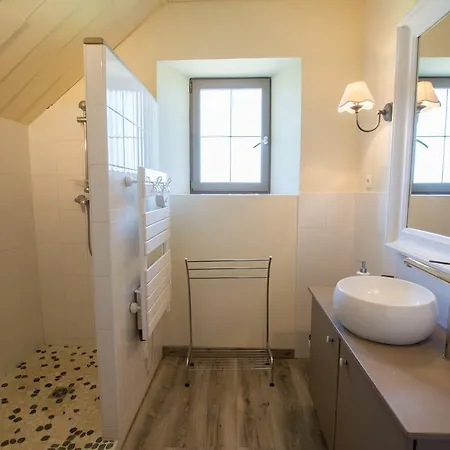 D'hotes L'oustralac Bed & Breakfast *