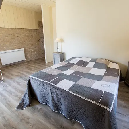 Bed & Breakfast D'hotes L'oustralac 3*