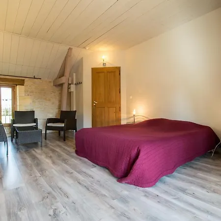 D'hotes L'oustralac Bed & Breakfast